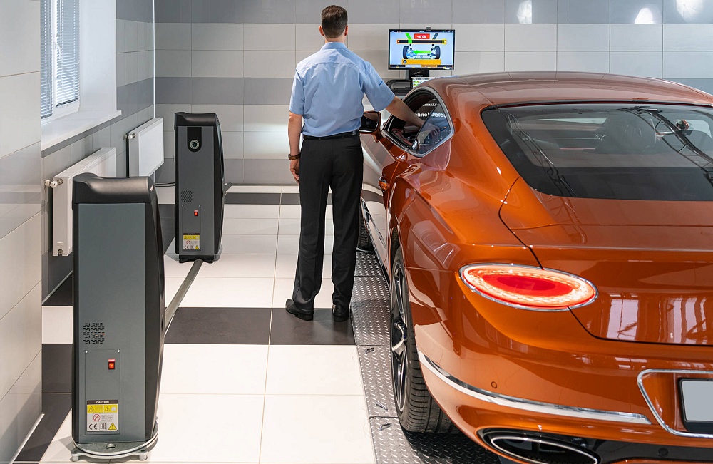 V 8214 Стенд развал схождения Техно Вектор 8 SMARTLIGHT