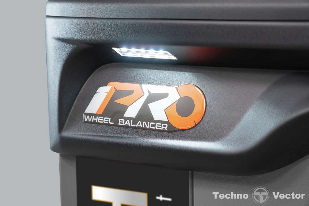 Стенд балансировочный модель iPRO BM5